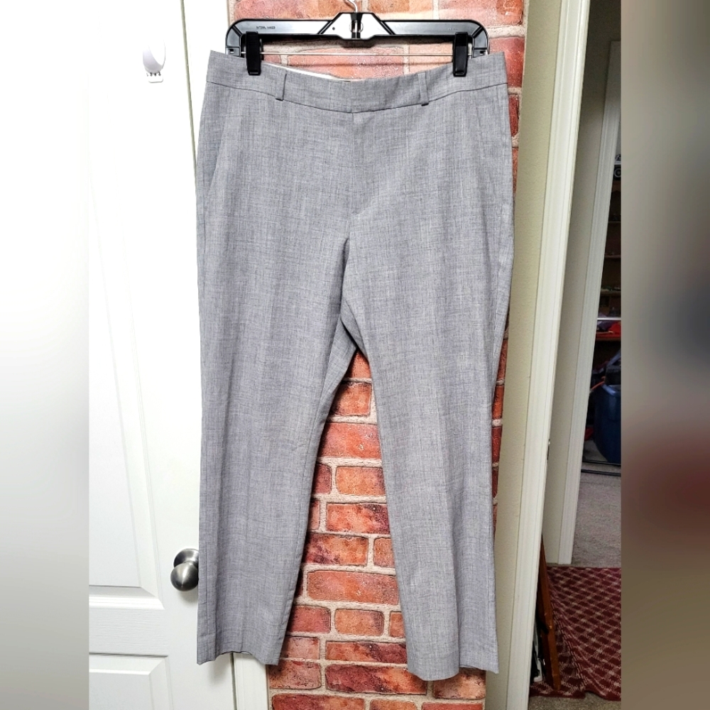 Women's size 8P. Banana Republic gray trousers.